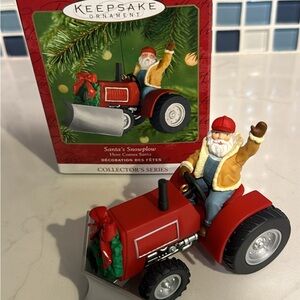 2001 Santa’s Snowplow from Hallmark Ornament Series Here Comes Santa #23
